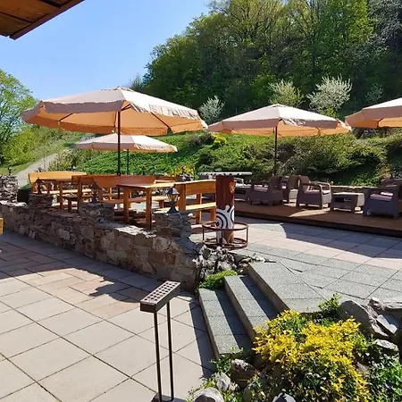 Casa de hóspedes Pod Hradom Restaurant &