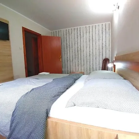 Casa de hóspedes Pod Hradom Restaurant & *