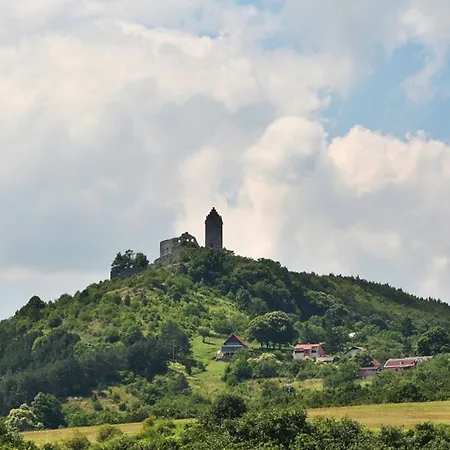 Pensionat Pod Hradom Restaurant & Topoľčany