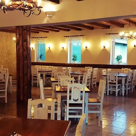 Pod Hradom Restaurant & Pensionat Topoľčany