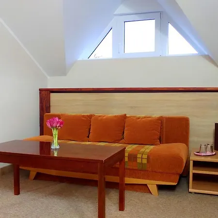 Pod Hradom Restaurant & *