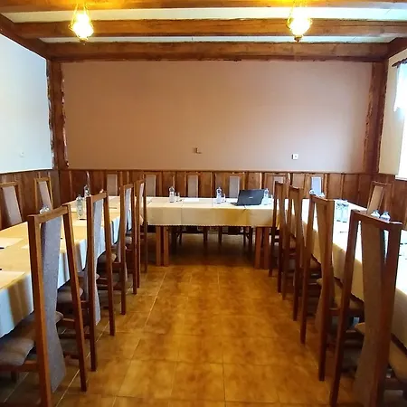 Casa de hóspedes Pod Hradom Restaurant &