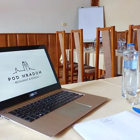 Pensionat Pod Hradom Restaurant & Topoľčany