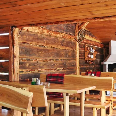 Pod Hradom Restaurant & *