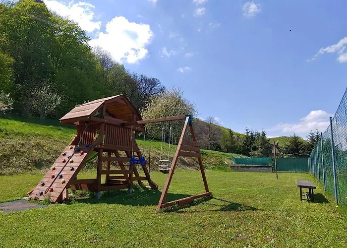 Pod Hradom Restaurant & *