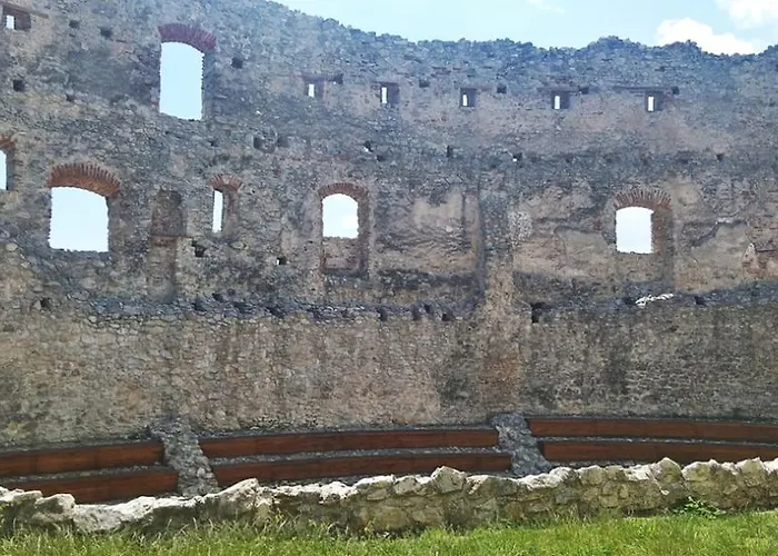 Pod Hradom Restaurant & Gasthof *