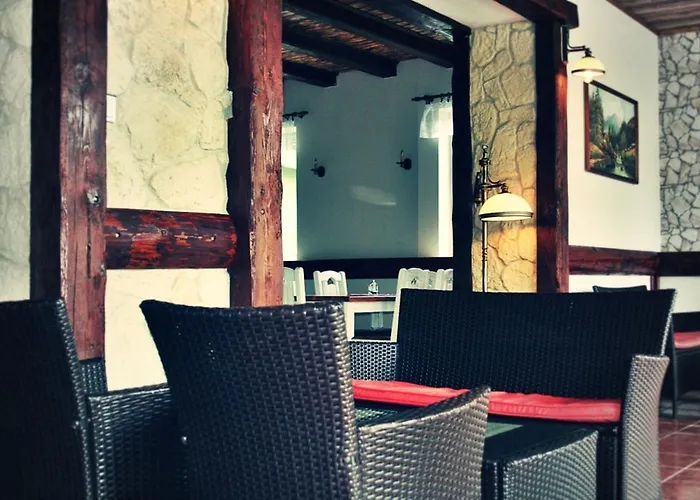 Pod Hradom Restaurant & Gasthof *