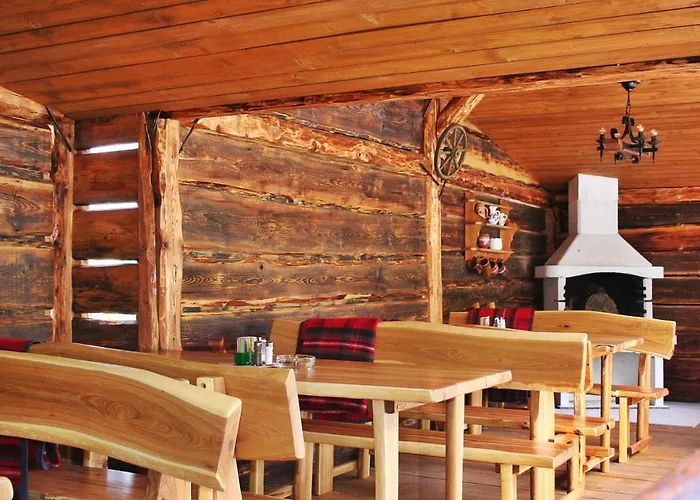 Pod Hradom Restaurant & *